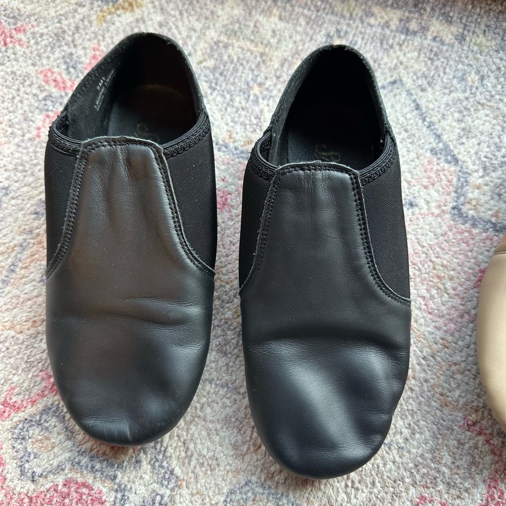 Girls Jazz Shoes Size 2